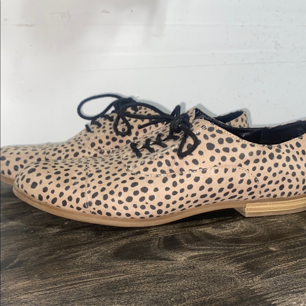 Spotted Lace-Up Oxfords